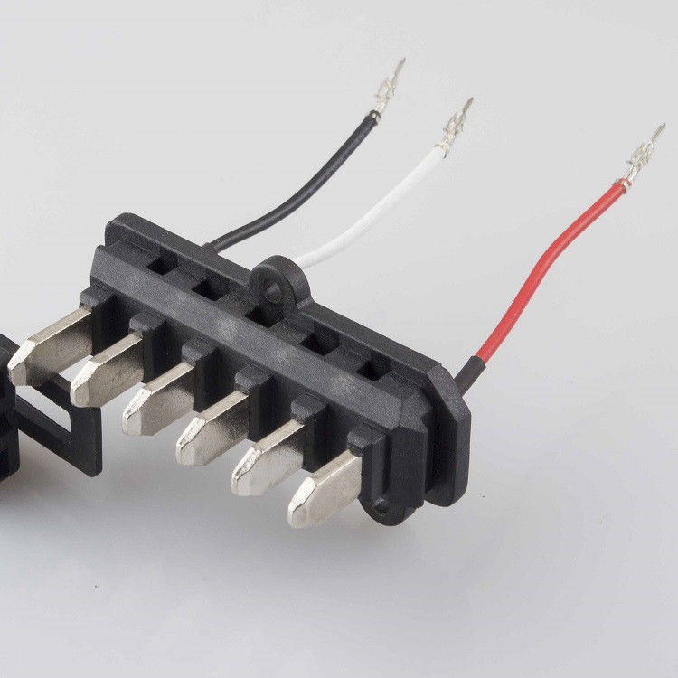 203 - 301mm Plastikeinspritzung-Teile-Batterie-Einspritzungs-Stecker zu 3 Pin Molex Mikro Con